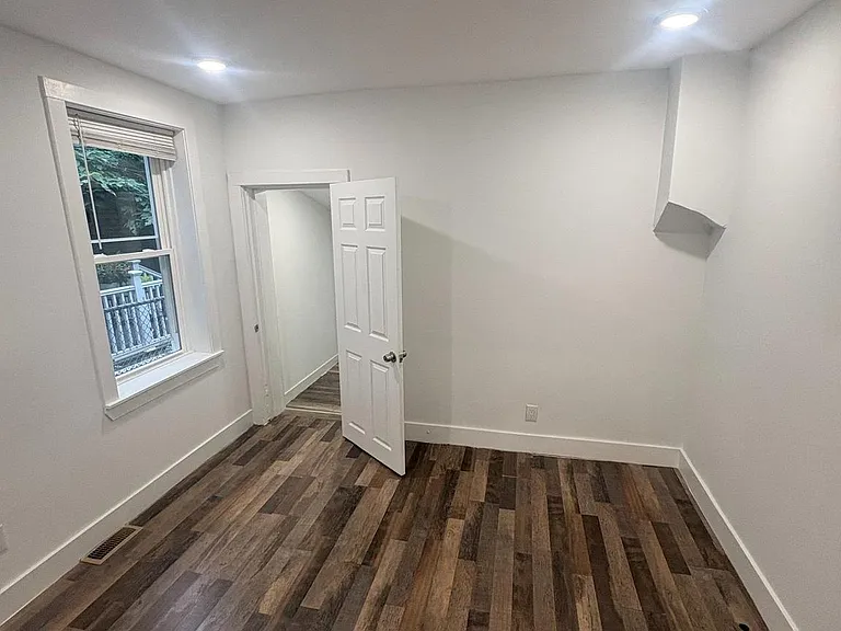 4148 Parrish St #1 — Photo 6