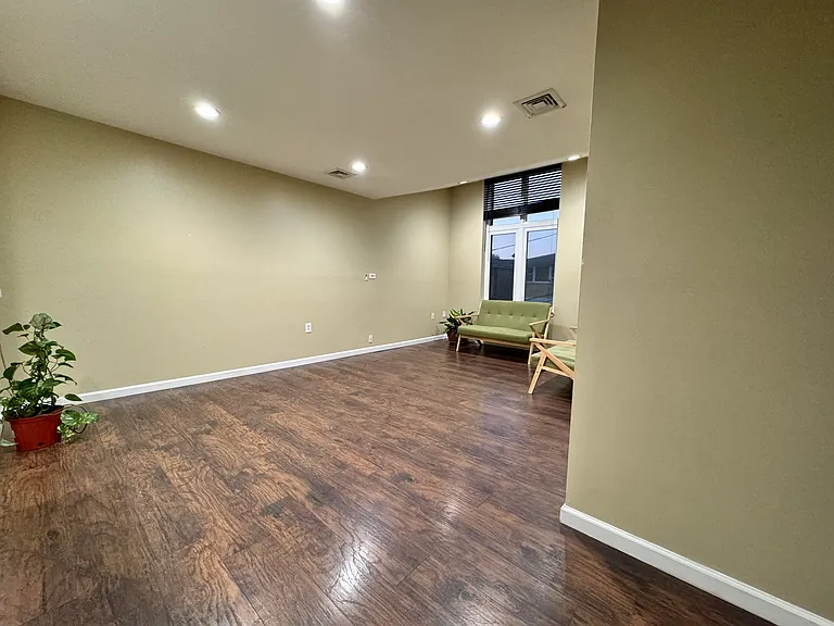 308-310 Passaic Ave #211 — Photo 8