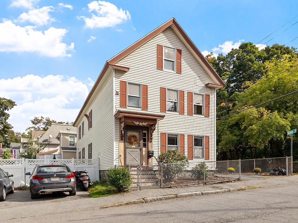 1st image of 352 Stackpole St