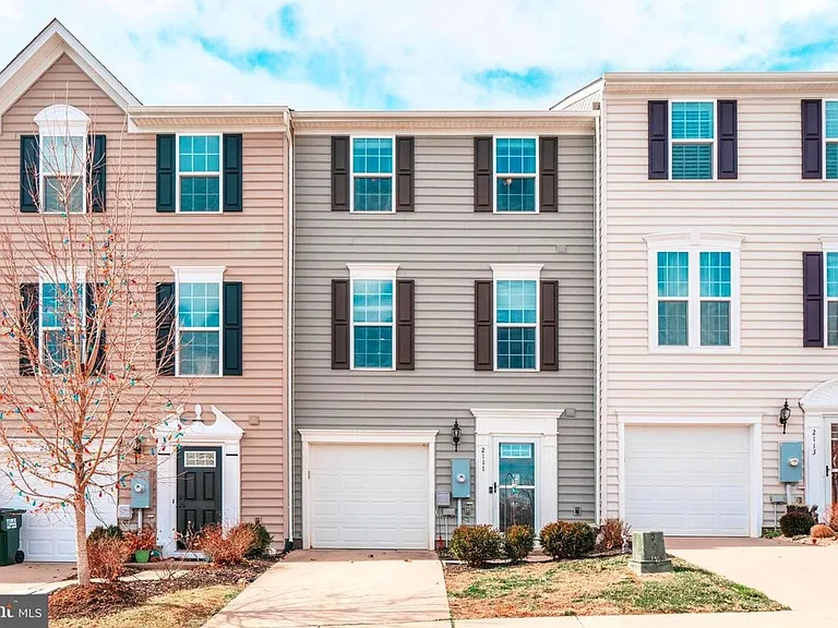 2111 Elm Tree Knl — Photo 16