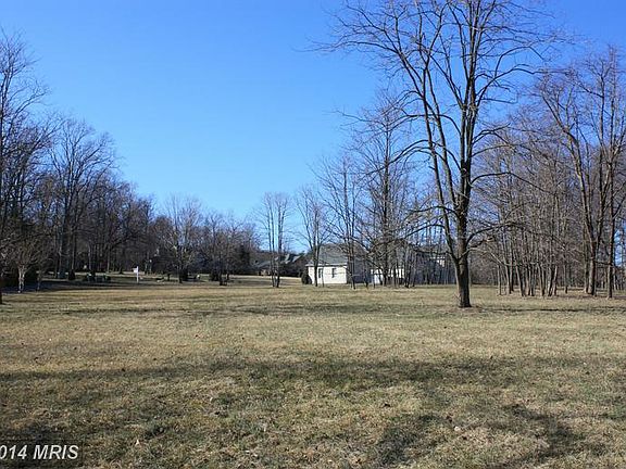 5th image of 5935 White Flint Dr