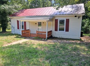 208 Lee Grant Ave, Appomattox, VA 24522
