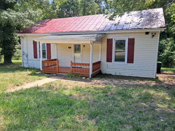 208 Lee Grant Ave, Appomattox, VA 24522