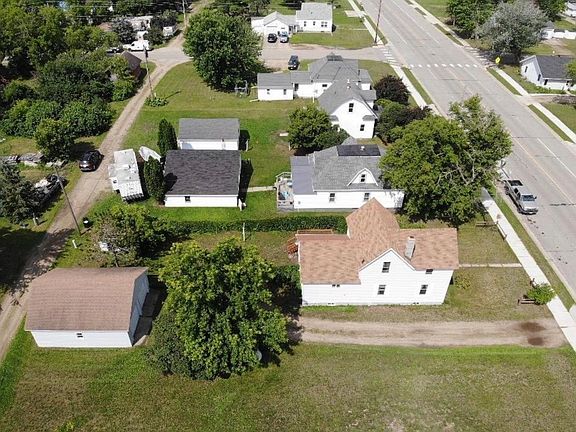 4th image of 317 Minnesota Ave E