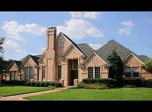 2nd image of 106 Van Buren Ct
