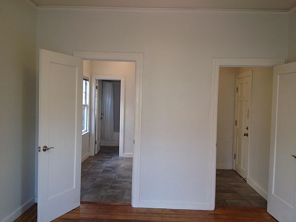 3rd image of 1108B Francisco St #B