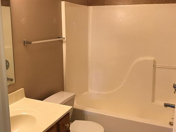 Master full bathroom