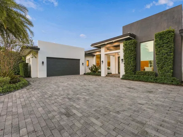 3500 EMBASSY Drive, West Palm Beach, FL 33401