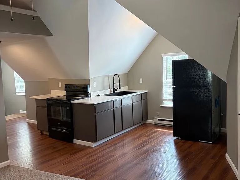 812 Good Hope St — Photo 1