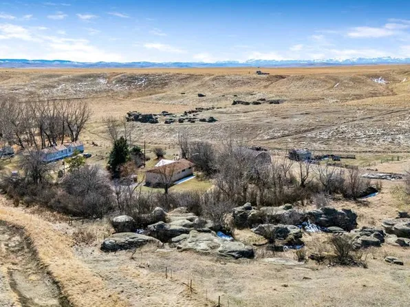 658119 S 56th St E, Rural Foothills County, AB T1V 1M6