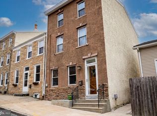 204 Dawson St, Philadelphia, PA 19128