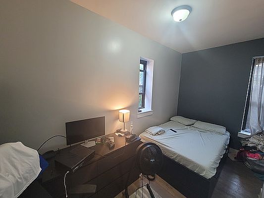 4th image of 1280 Dean St #4