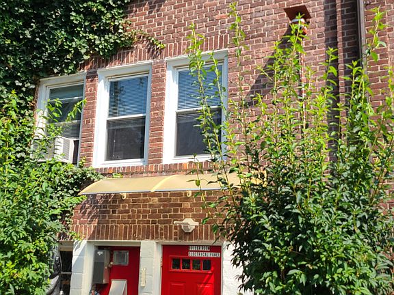 5th image of 34 Jefferson Ave #2L