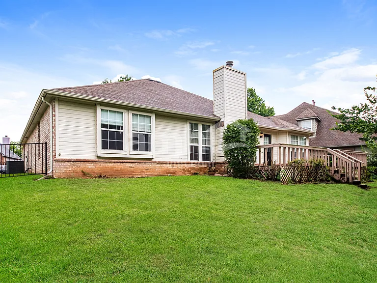 11415 S Mulberry Cir W — Photo 16