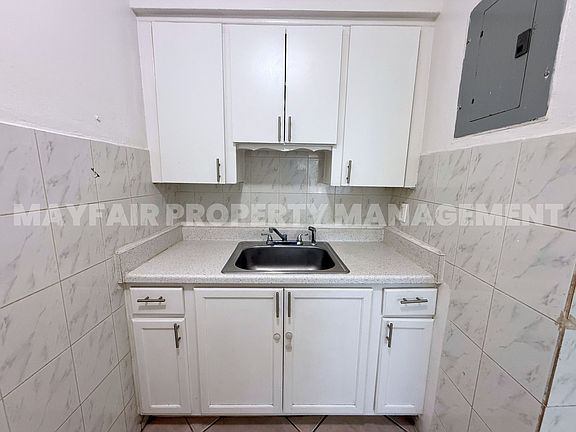 5th image of 6014 Fillmore St APT 4E