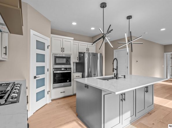 13555 S 49th St, Papillion, NE 68133 view 3