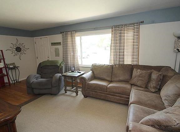 3rd image of 8434 Craighill Dr