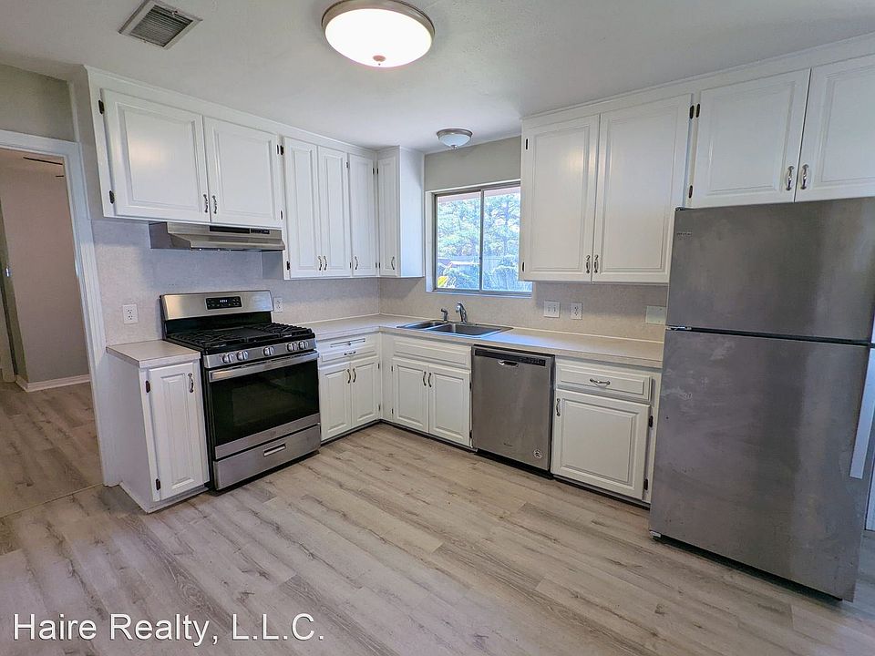1st image of 2834 W Cavett Dr