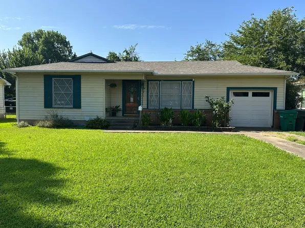 908 E Summit St, Sherman, TX 75090