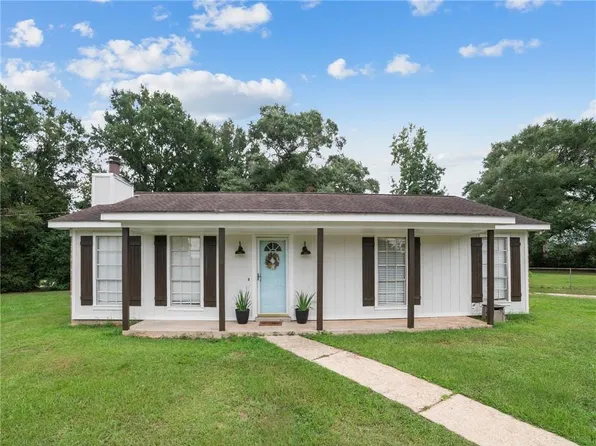 1336 Sarah Dr, Semmes, AL 36575