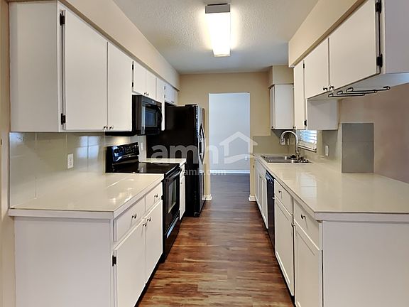 3rd image of 614 Lakemont Dr