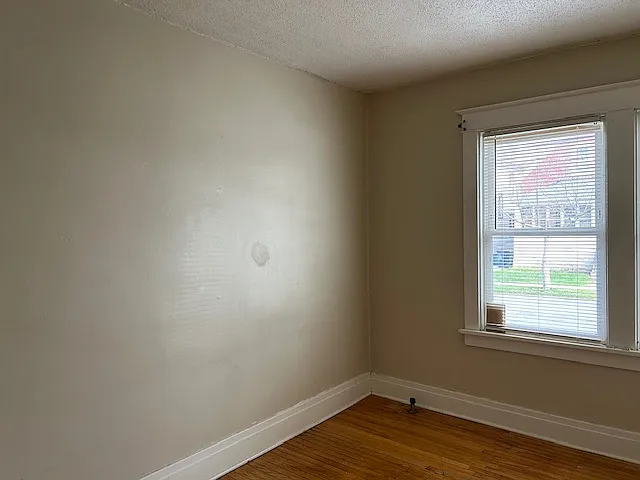 302 Roesch Ave #5 — Photo 8