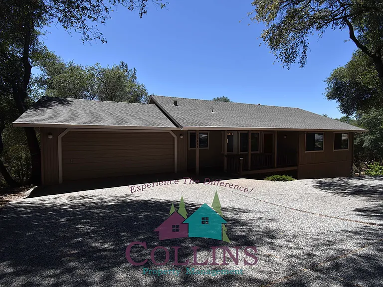 20468 Chaparral Cir — Photo 2