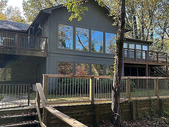 5th image of 154 Walker Dr