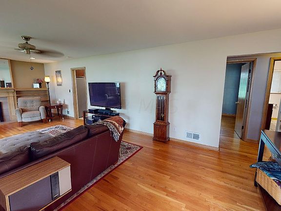 5th image of 638 E Dominion Blvd