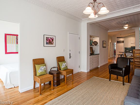 2nd image of 379 1st St APT 3