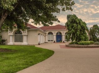 846 Fox Run Dr, Oskaloosa, IA 52577