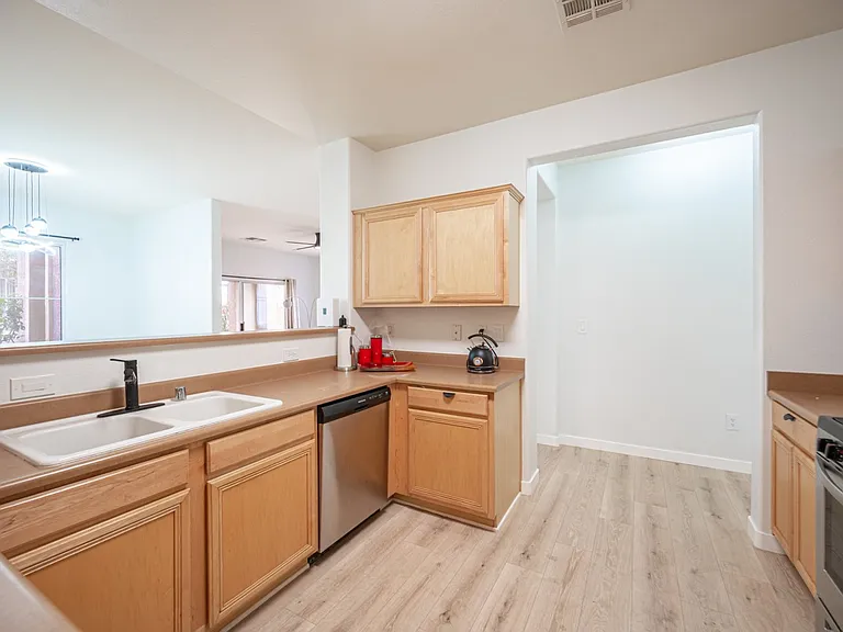 800 Peachy Canyon Cir #103 — Photo 25