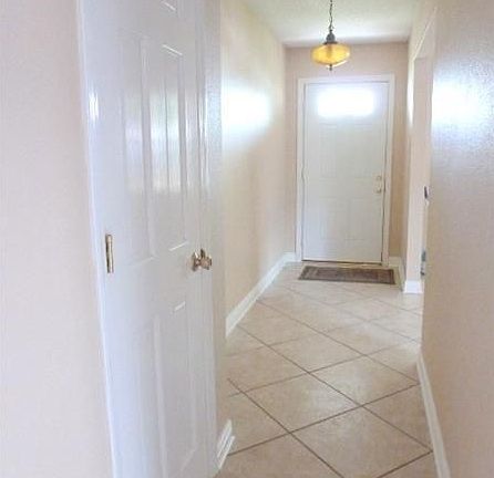 2nd image of 2045 S Glencove Ln