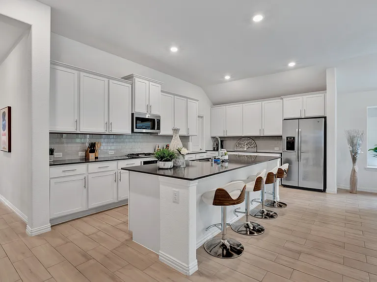 5317 Riverwalk Pkwy — Photo 9
