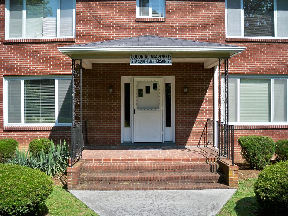 1st image of 643 S Jefferson St #2