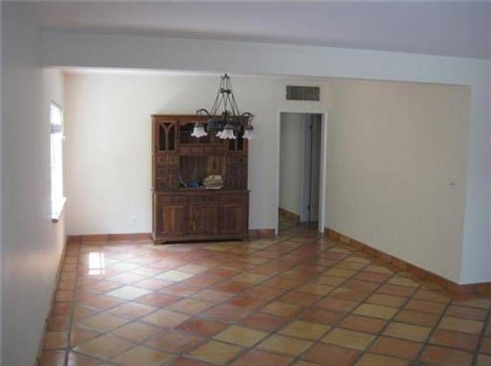 2nd image of 220 Australian Ave