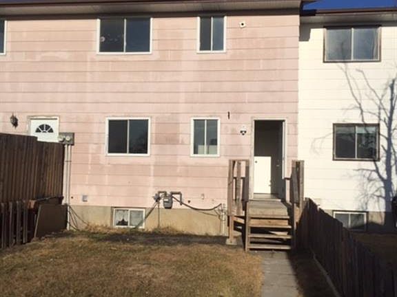 2nd image of 4 E Cochrane Rd