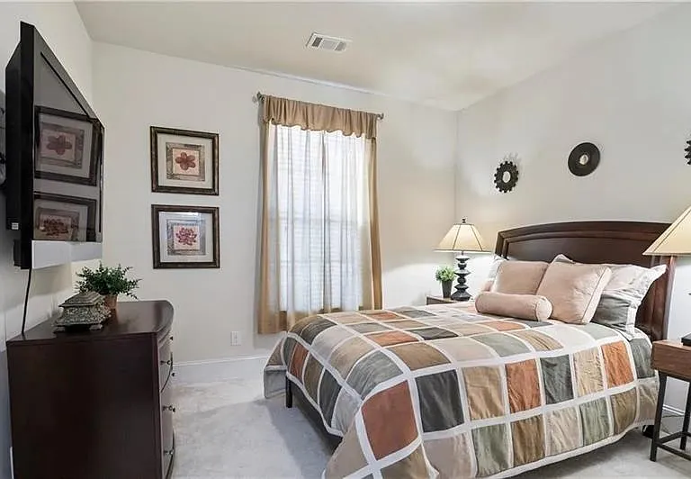 1440 Dahlia Dr — Photo 10