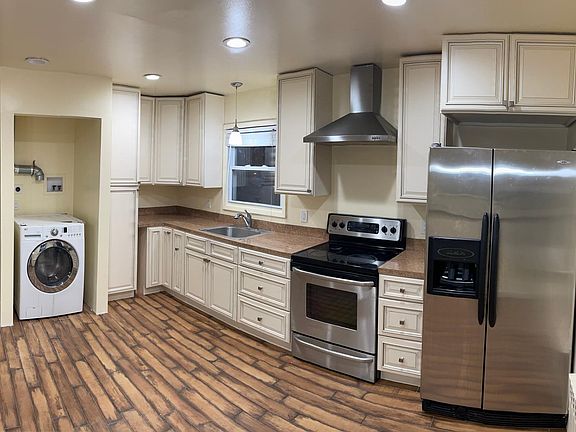 2nd image of 116 N Nichols Ave #1