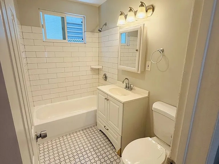 611 Linden Ave — Photo 12