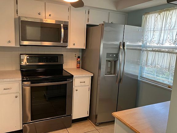 5th image of 4221 Touchton Pl