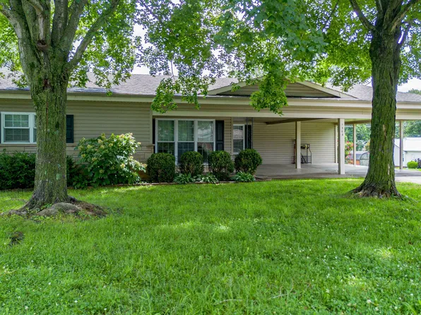 1303 Shelby McCallum Dr, Benton, KY 42025