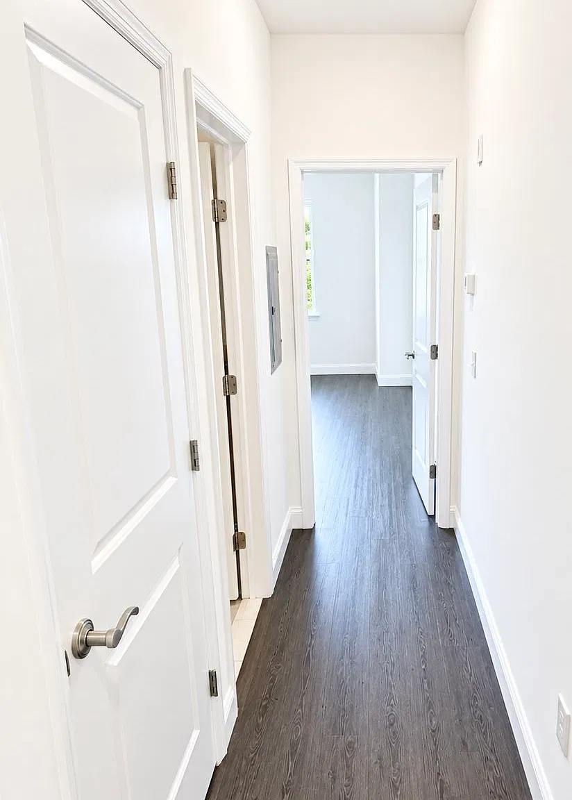 1046 New York Ave — Photo 4