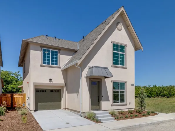150 Alan Ln, Hollister, CA 95023