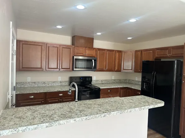 1811 J St #2, Heyburn, ID 83336