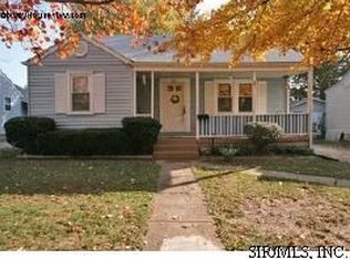 221 Doerr St, Roxana, IL 62084