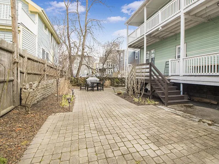 21 Essex St #2 — Photo 17
