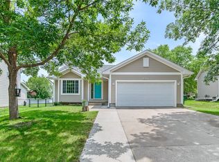 4566 Coachlight Dr, West Des Moines, IA 50265