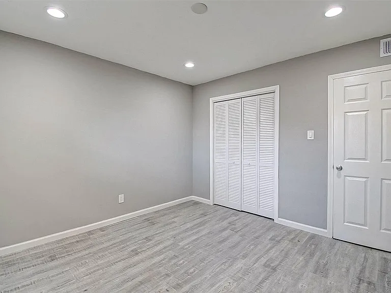1104 W Tri Oaks Ln #119 — Photo 13