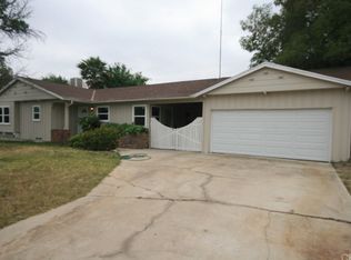 201 E Van Koevering St, Rialto, CA 92376